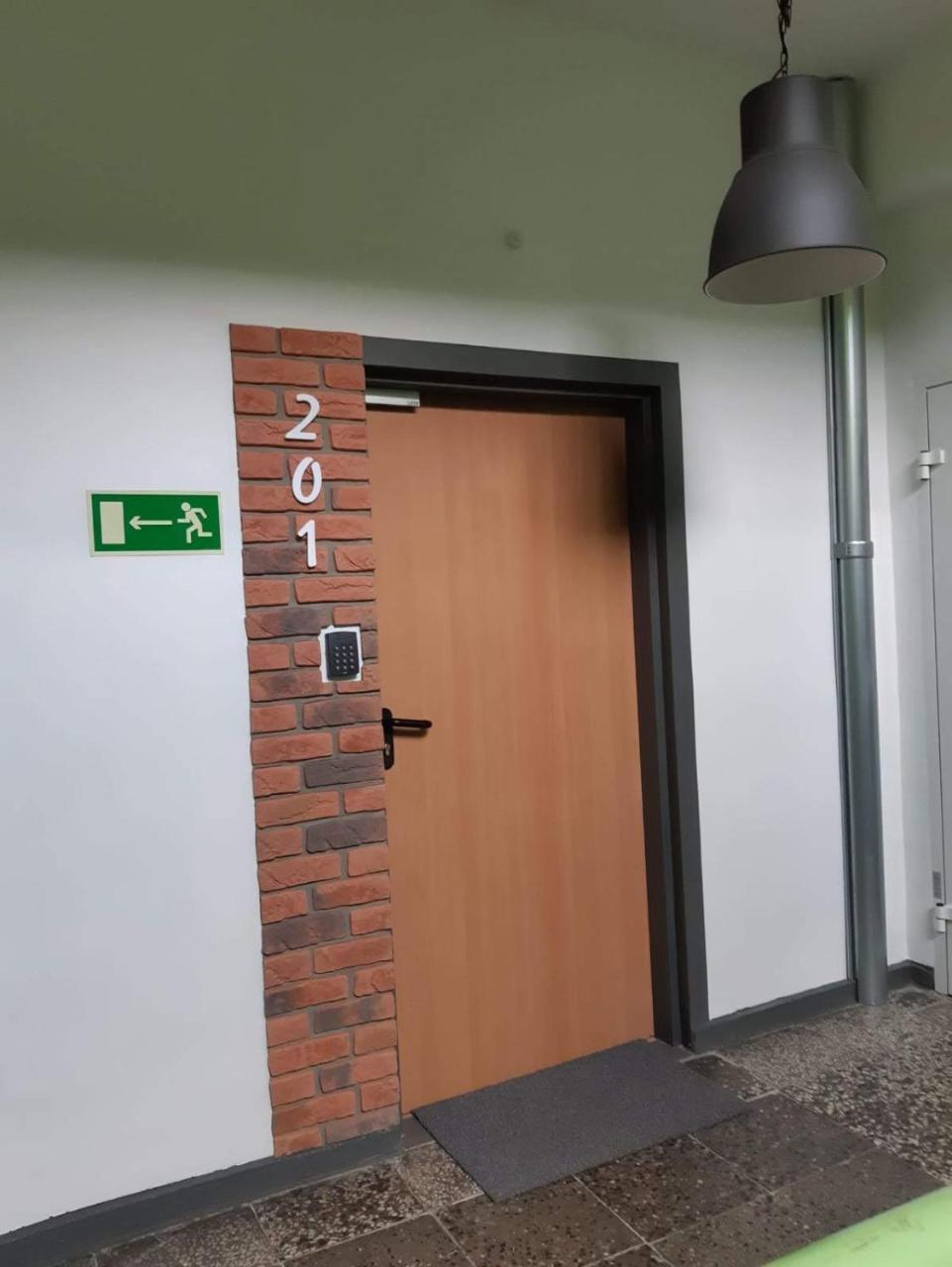 Hostel W5 พอซนาน ภายนอก รูปภาพ