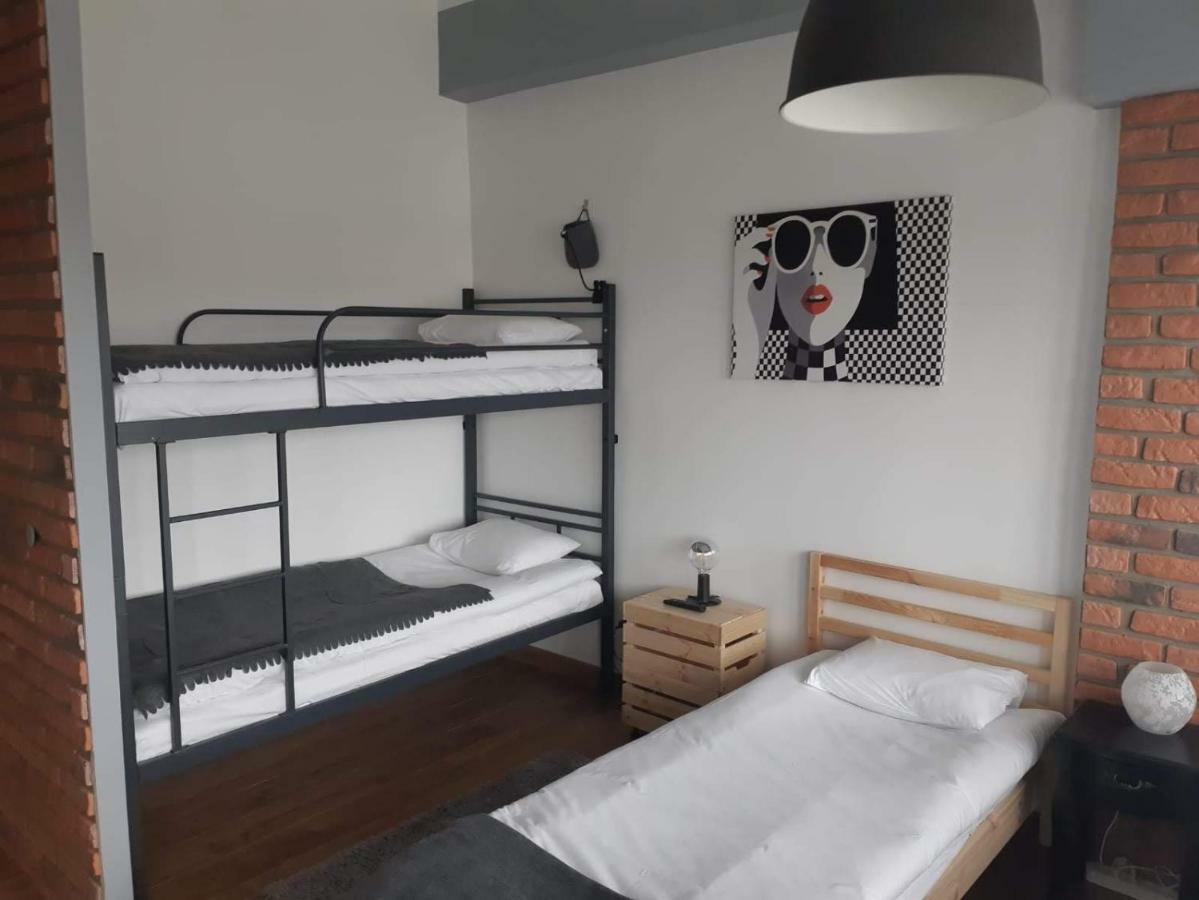 Hostel W5 พอซนาน ภายนอก รูปภาพ